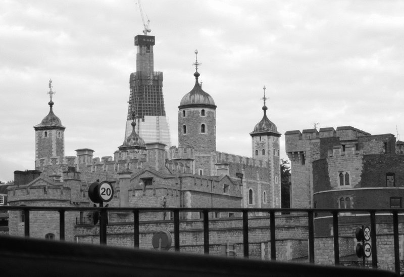 tower of london b&w.jpg